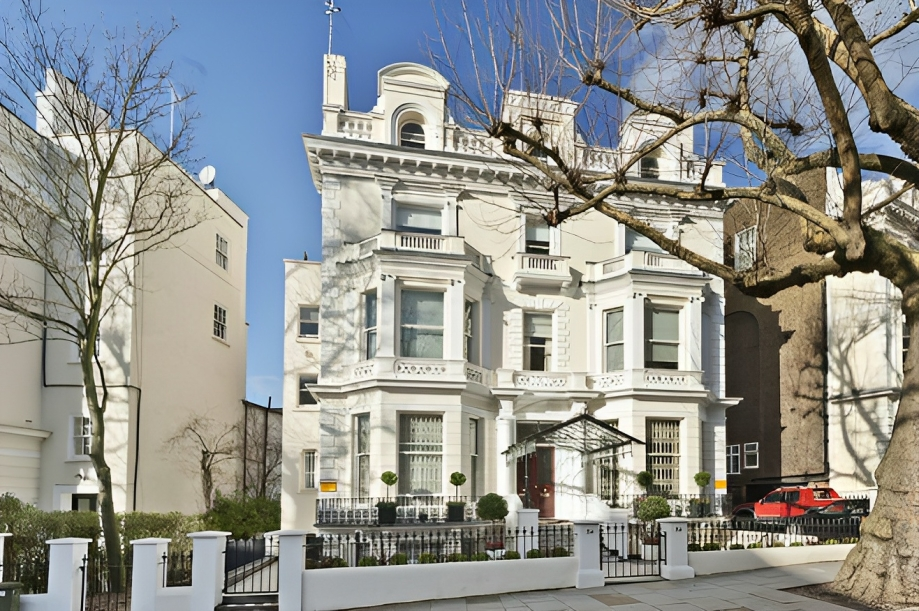  Altushkin residence in London