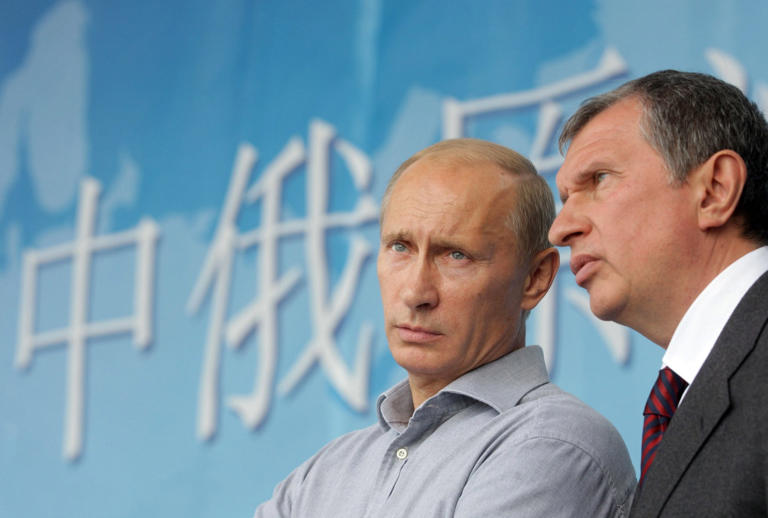 Putin And Igor Sechin
